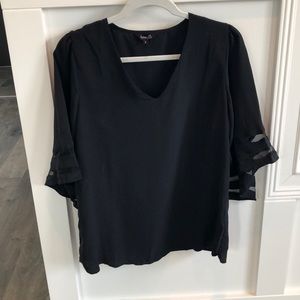 Bell sleeve blouse